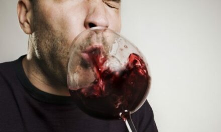 Tipp #23 – Weshalb spuckt man den Wein bei einer Degustation aus?