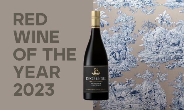 This great wine combines all the attributes that a good Pinotage should have, which is why we choose it as our «Red Wine of the Year».